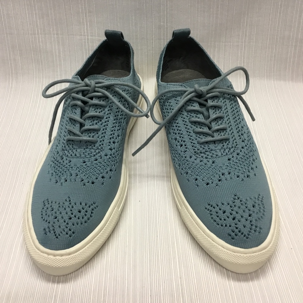 Seven Dials New Blue Flat Shoes.